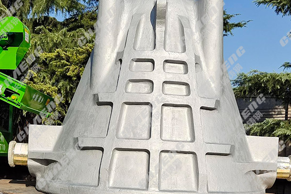 新鄉長城鑄鋼件加工廠生產的渣罐成功發往青島港