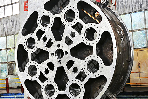 大型鑄鋼件在化工行業的應用——硫化機硫化室